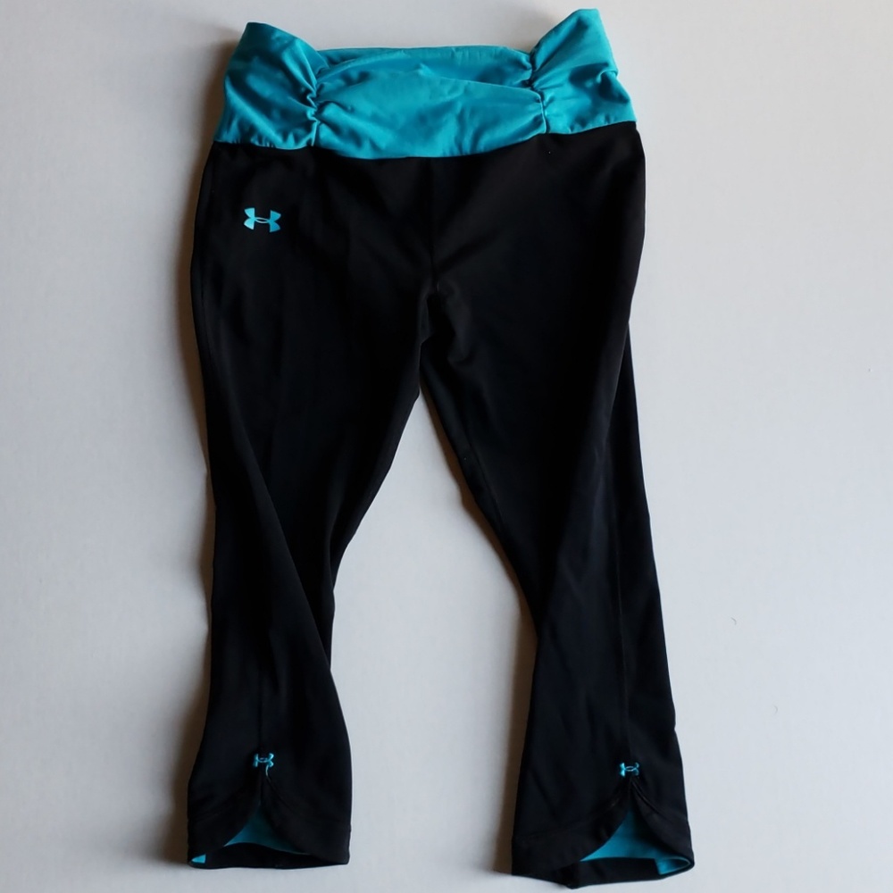 UA Womens Sport Crop Leggings-M
